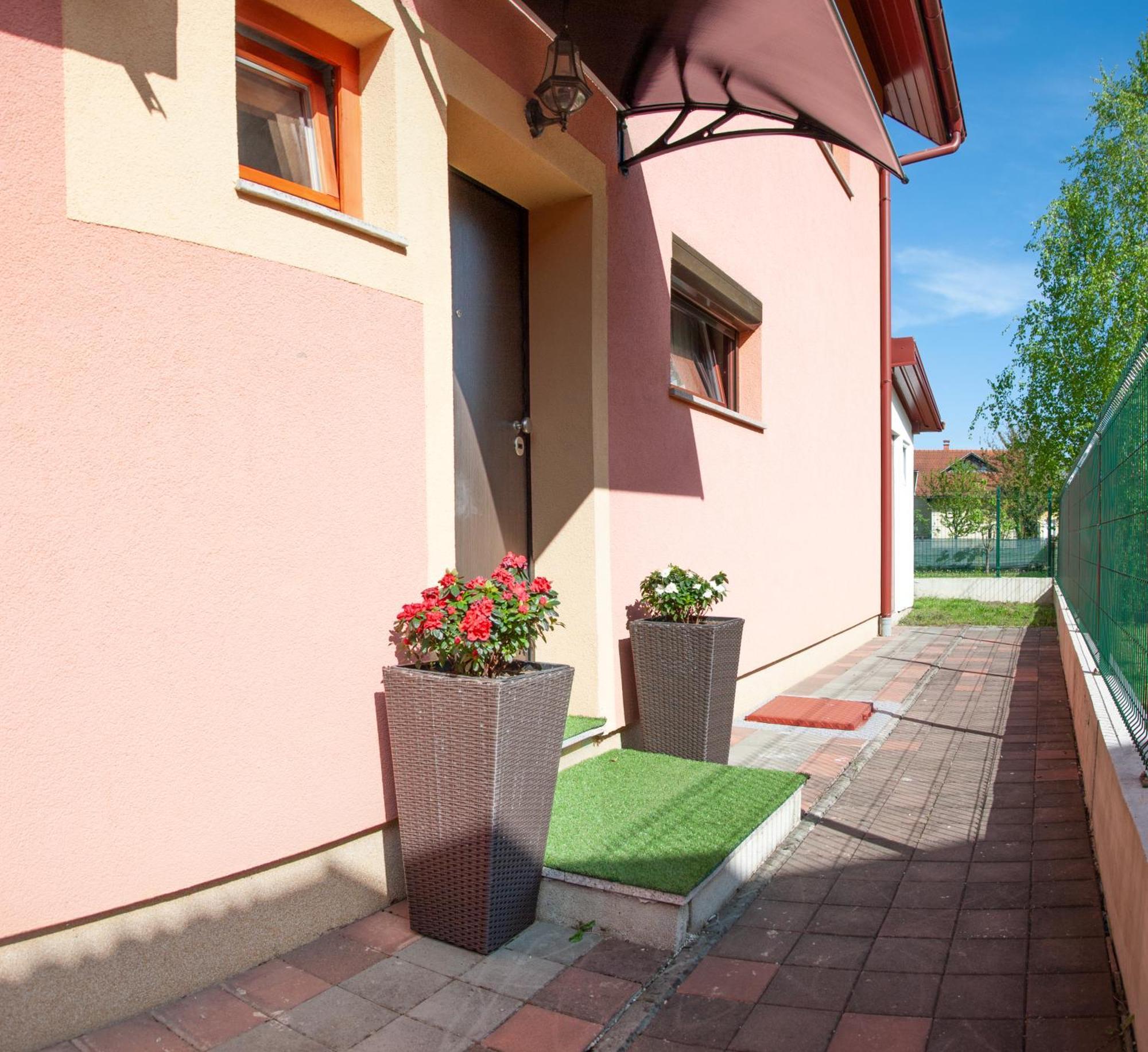 Hana Superior Apartments Bihać Exterior foto